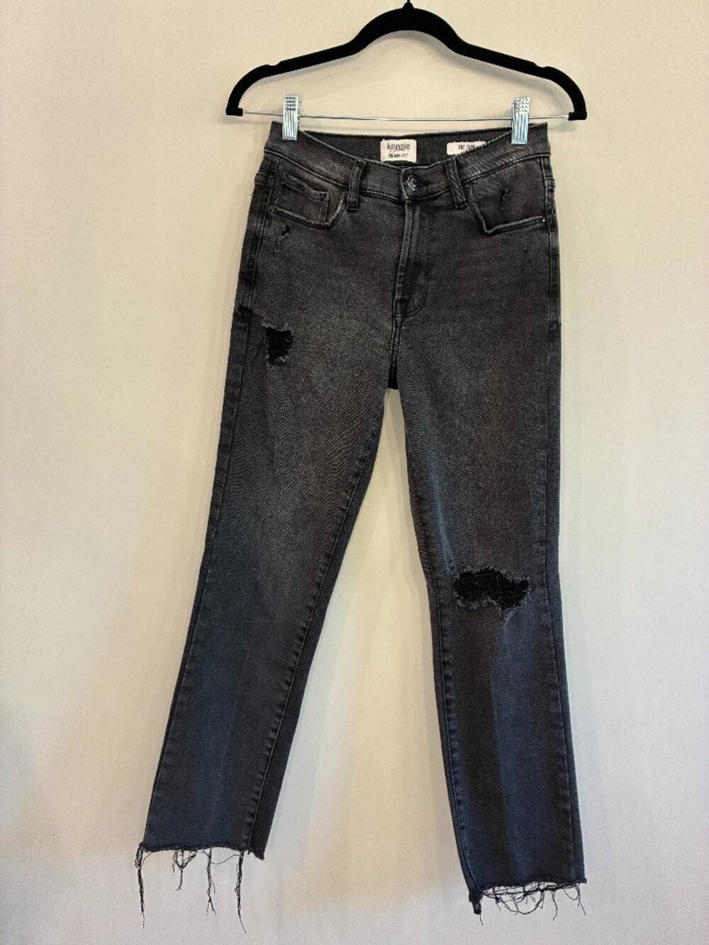 Kensie Jeans Vintage Luxe The Slim High Rise Distressed Straight Jeans | Size 4/